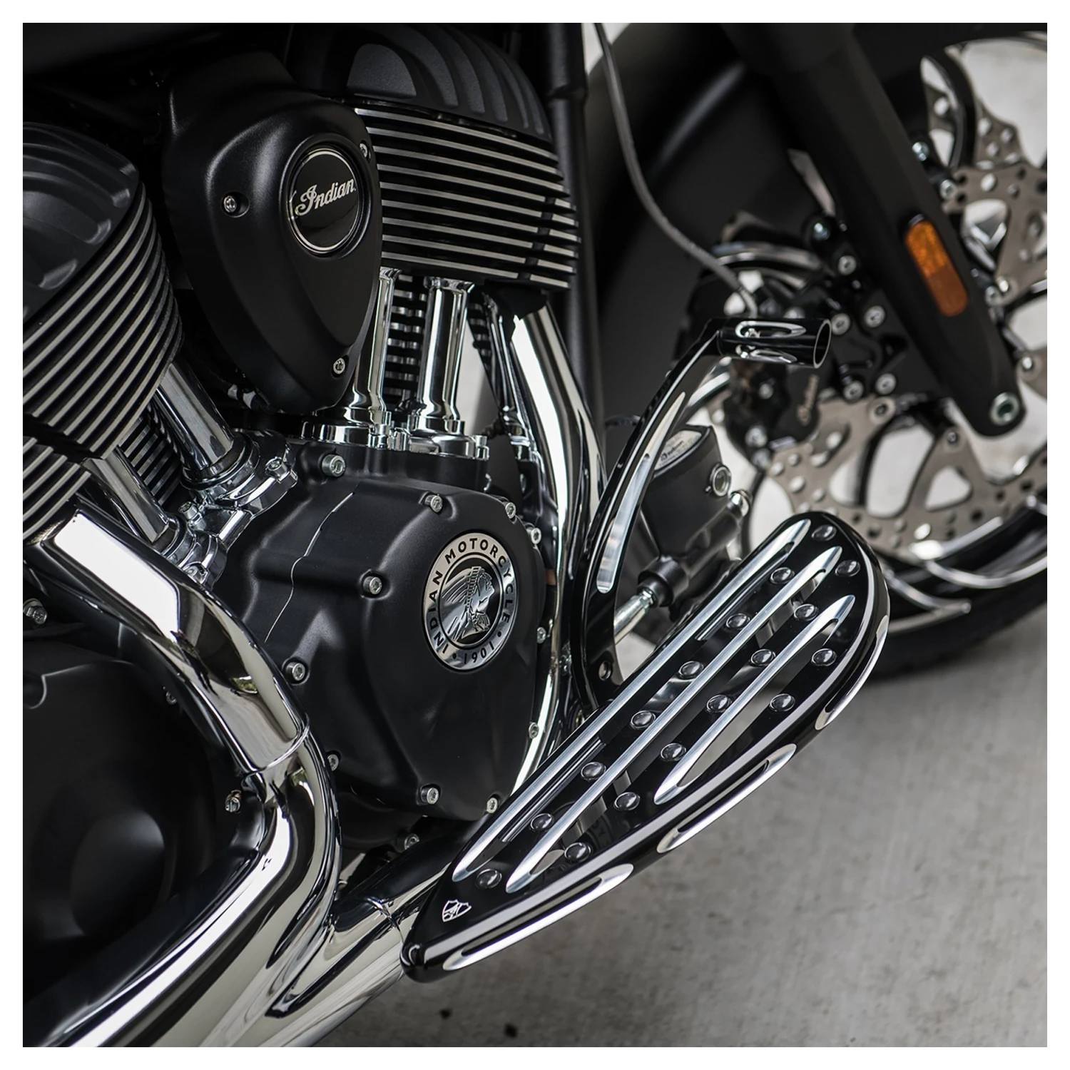 Arlen Ness Deep Cut Driver Floorboard Indian Touring 2014-2023 5 Arlen Ness Deep Cut Driver Floorboard Indian Touring 2014-2023 - Image 3