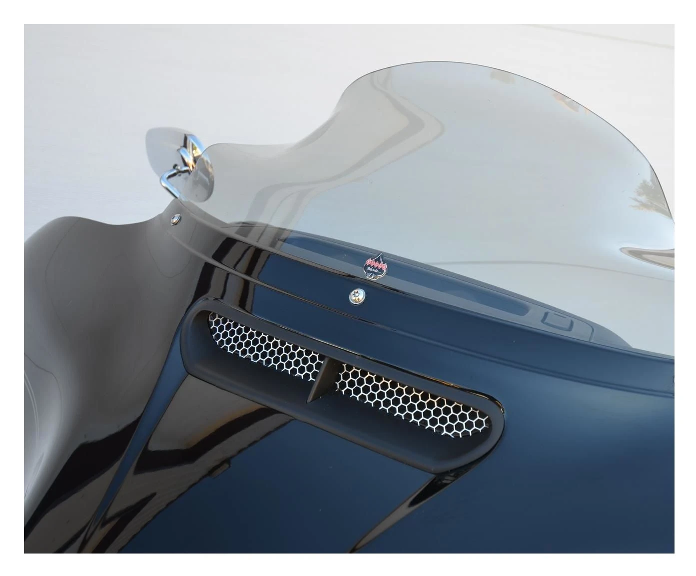 Klock Werks Batwing Fairing Vent Screen For Harley Touring 2014-2023 6 Klock Werks Batwing Fairing Vent Screen For Harley Touring 2014-2023 - Image 4